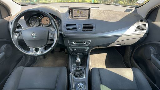 Renault Megane 1.2 TCe 115 - Limited – 2015 – 104500 km – Essence – Boîte Manuelle — photo 26