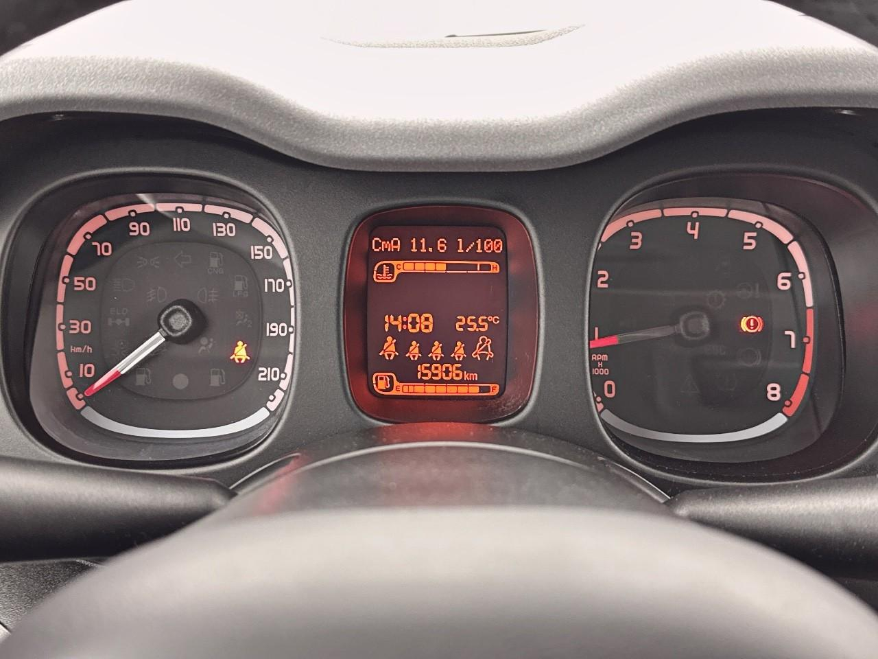 Fiat Panda 0.9 85 ch twinair s/s city cross — photo 20