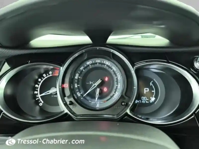 Ds Ds 3 puretech 110 bva so chic — photo 14