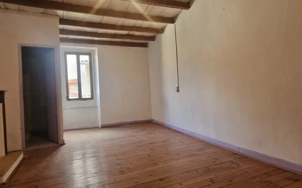 Maison dans quartier historique à deux pas du marché