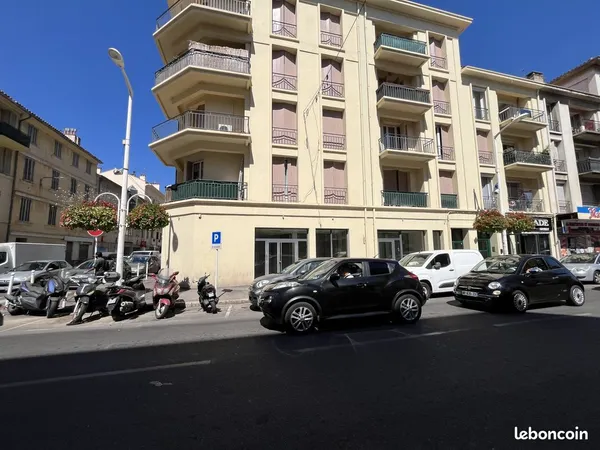Local commercial 57 m² Toulon