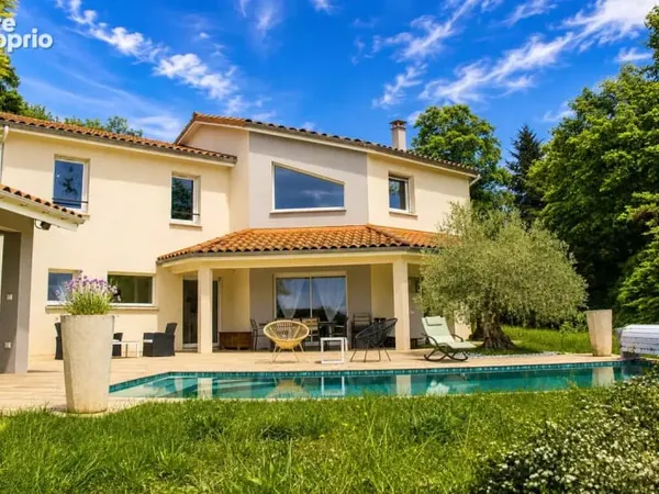 Villa moderne avec piscine Monistrol sur Loire
