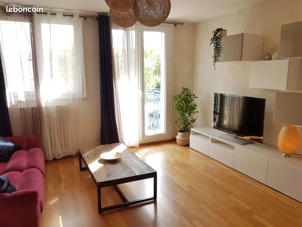 T4 meublé de standing 70 m² - Plein centre & transports - 3 chambres