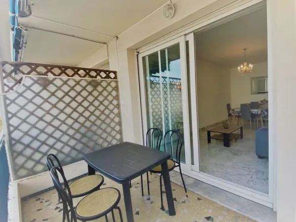 NICE - TZAREWITCH - LOCATION MEUBLEE A L'ANNEE