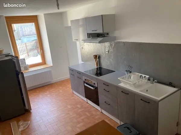 Rochejean 53 m2 meublé + garage