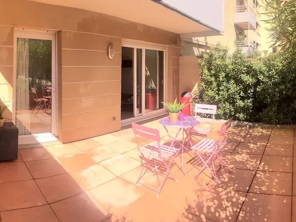 JOLI T1 26M2 RDJ +TERRASSE 21 M2+PRKG BONNEVEINE