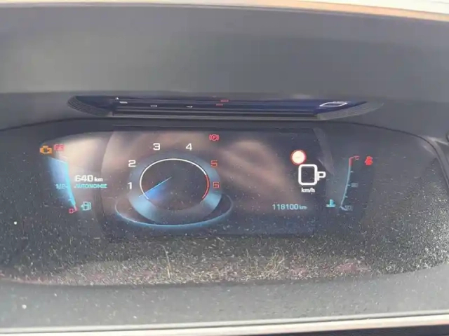 Peugeot 2008 bluehdi 130 s&amp;s eat8 — photo 10