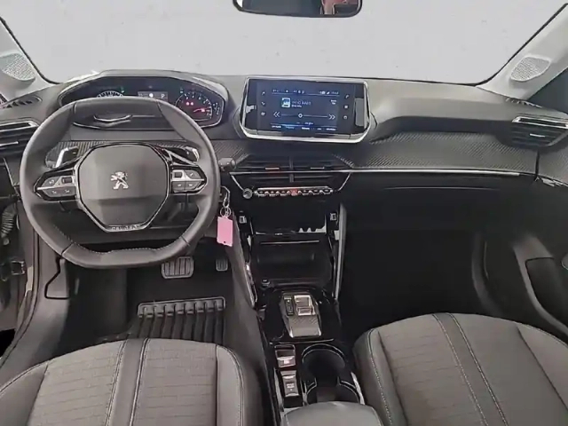 Peugeot 208 puretech 100 s&amp;s eat8 — photo 3