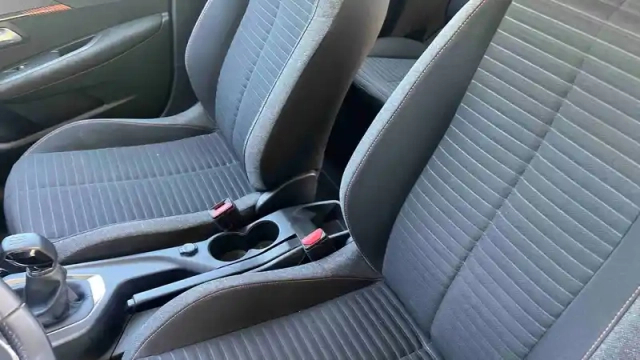 Peugeot 208 puretech 75 s&amp;s bvm5 — photo 23
