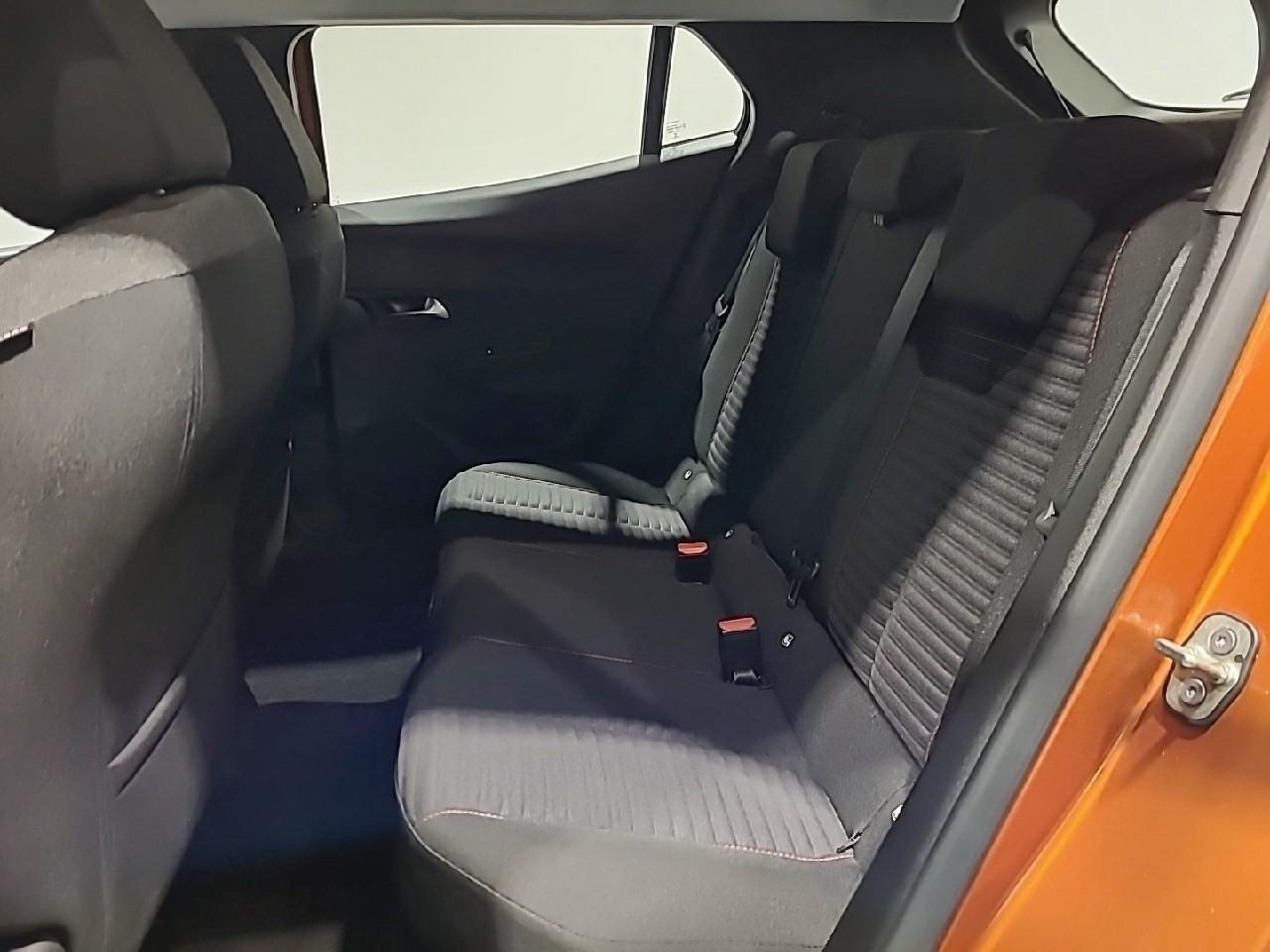 Peugeot 2008 puretech 100 s&s bvm6 active — photo 13