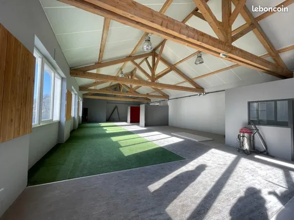 Local commercial 290 m²