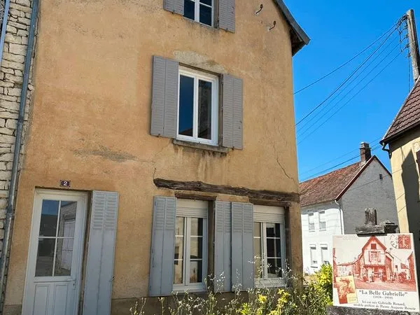 MAISON 72m2 ENTIEREMENT RENOVEE