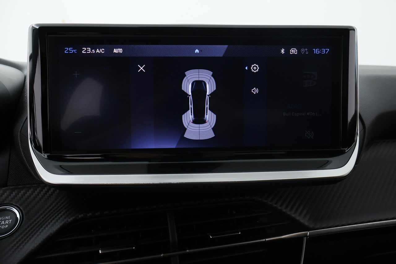 Peugeot 208 — photo 27