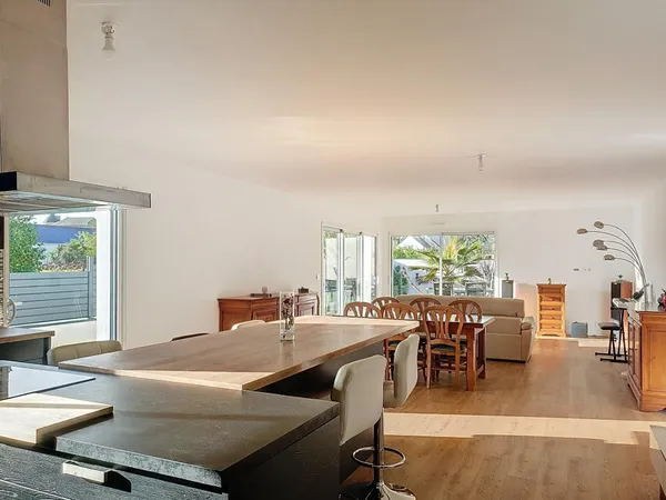 Plein bourg, maison 4 chambres de 2021