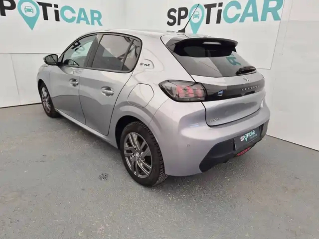 Peugeot 208 puretech 100 s&amp;s bvm6 — photo 7