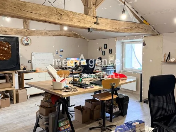 Saint aubin la plaine, maison a renover à fort potentiel (dépendances, grange, jardin, grenier..)