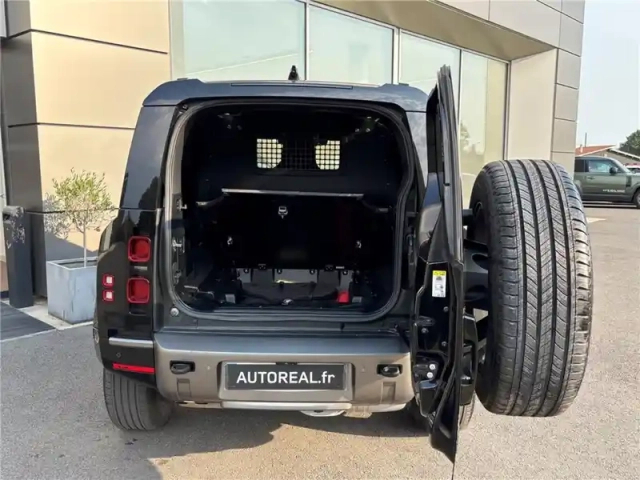 Land Rover Defender 90 d250 mhev bva8 hardtop x-dynamic — photo 12