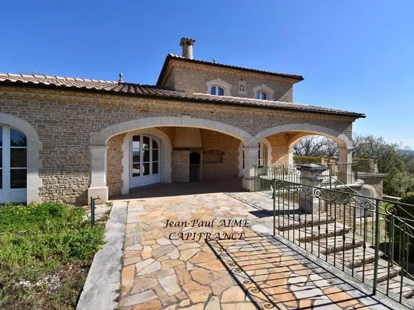 PONT SAINT ESPRIT (30) - Maison en pierre d'une surface de 308m2 à vendre