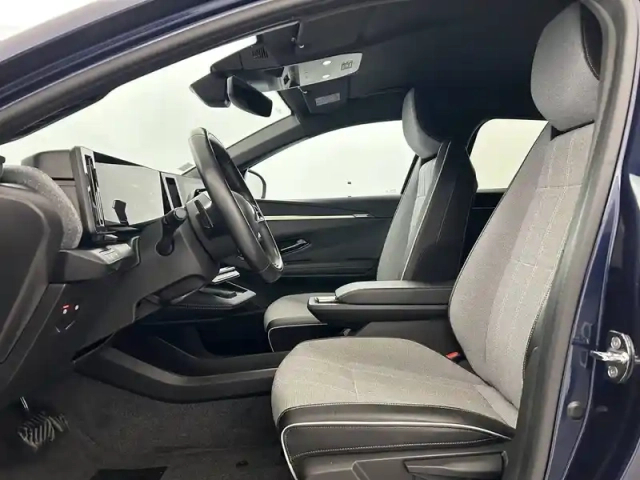 Renault Megane e-tech ev40 130ch standard charge — photo 10