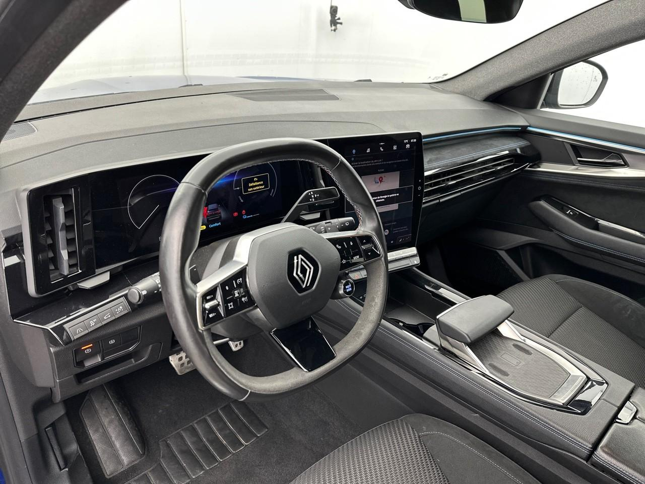 Renault Austral e-tech hybrid 200 iconic esprit alpine — photo 12