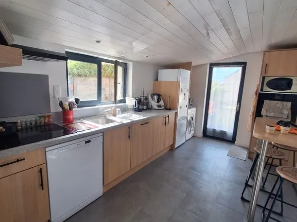 Maison de ville à louer Nieul le Dolent