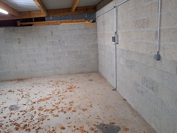 Garage stockage careport a 11 min de Fontainebleau