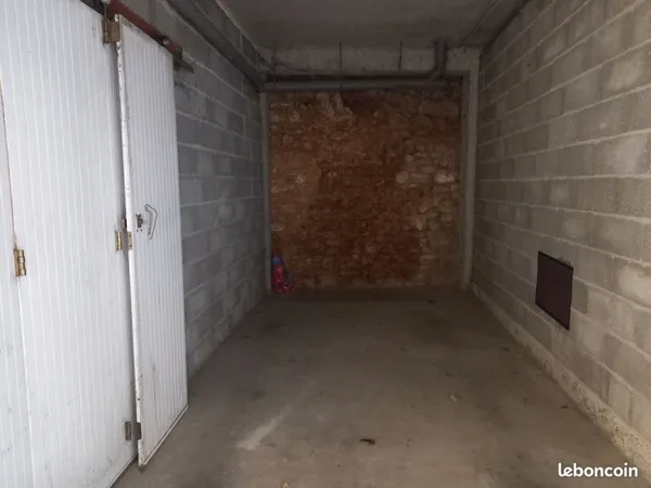 Parking/box 10 m² Poitiers