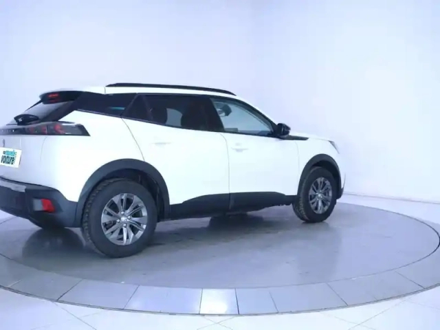Peugeot 2008 electrique 136 ch — photo 39