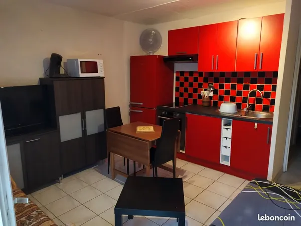 Studio à 300m de la mer