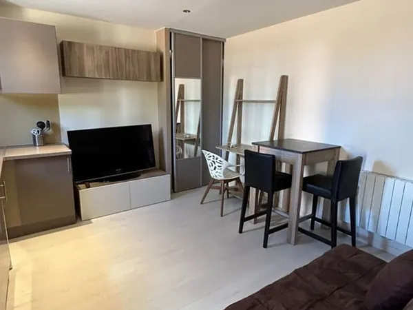 Studio 1 pièce 19 m²