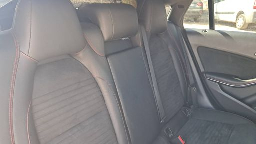 Mercedes Classe CLA Shooting Brake 220 d 7G-DCT - Fascination Amg – 2018 – 134150 km – Diesel – Boîte Automatique — photo 28