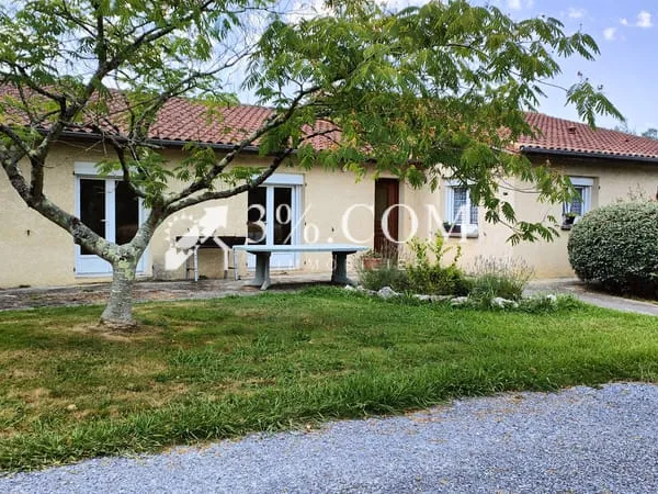 Maison 4 chambres 2700 m2 de terrain