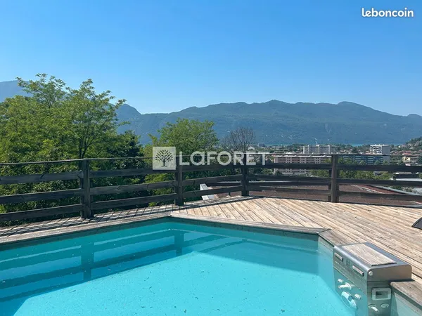 Villa 7 pièces 200 m²