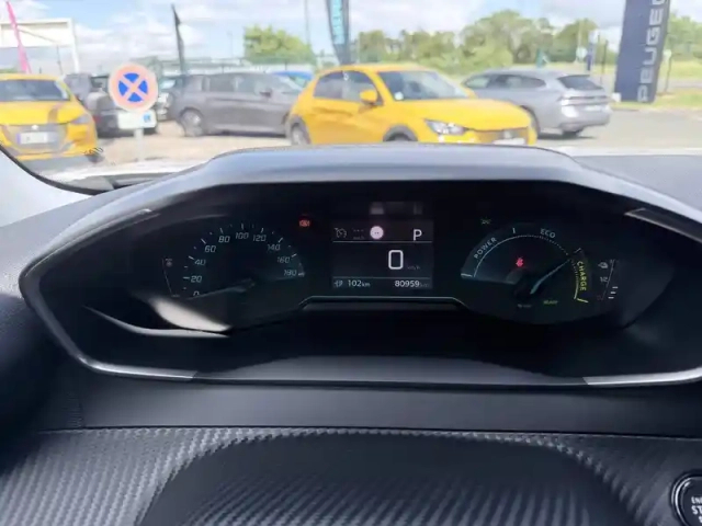 Peugeot 2008 electrique 136 ch — photo 19