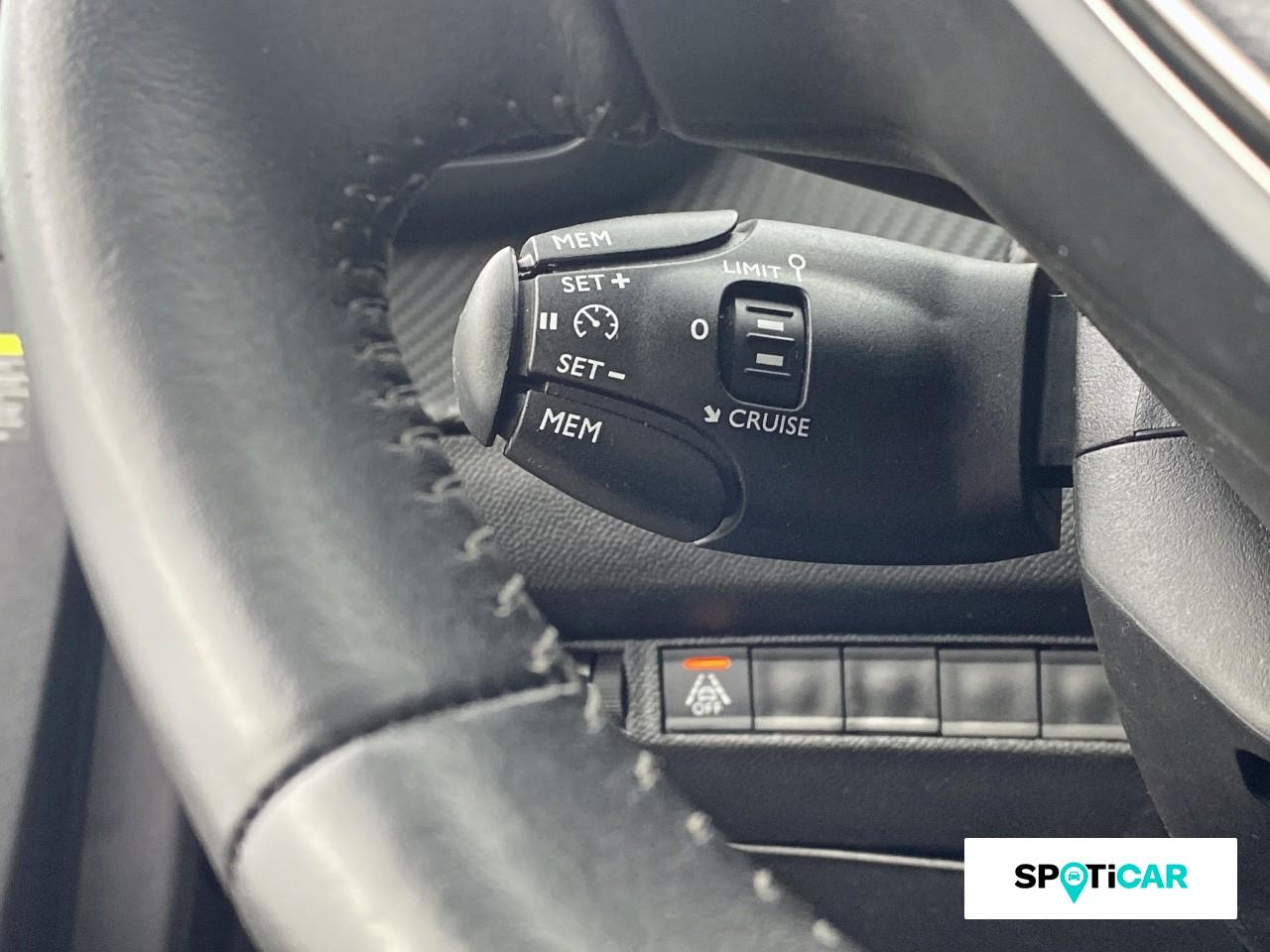 Peugeot 208 1.2 puretech 100ch s&s allure — photo 17
