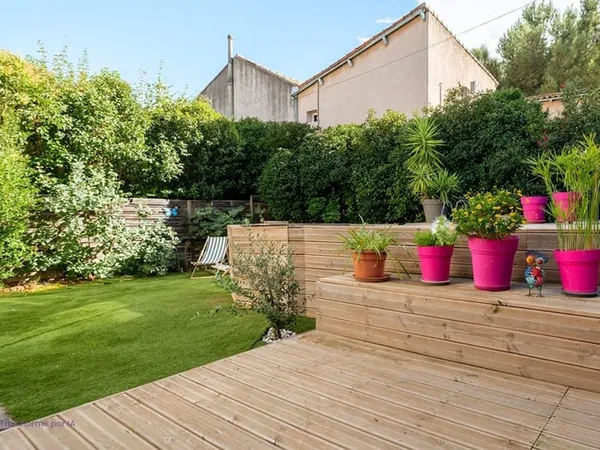 APPARTEMENT T3 LES CAILLOLS 12 EME