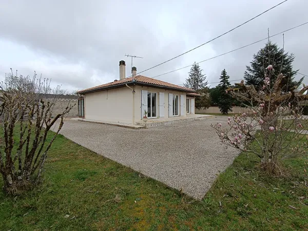 MAGONTY - MAISON TYPE 4 - 1300m² jardin