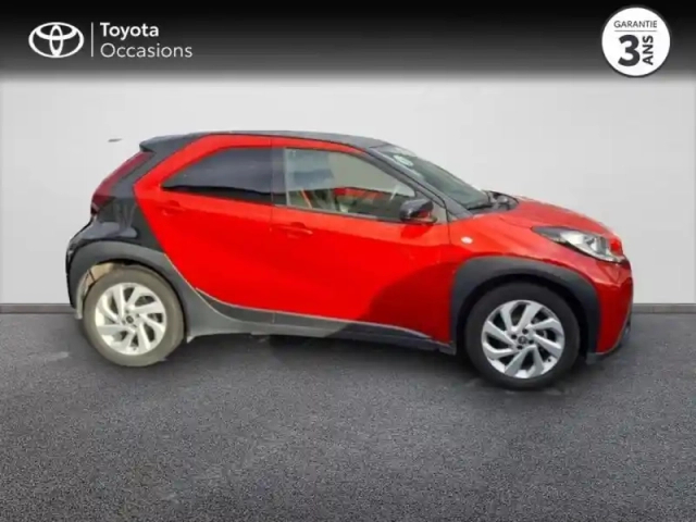 Toyota Aygo x 1.0 vvt-i 72ch design s-cvt — photo 3