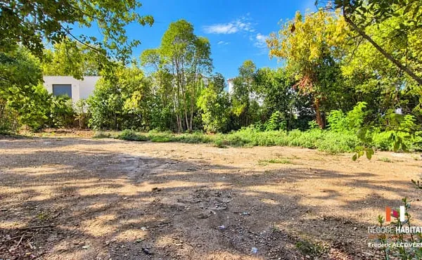 LANGLADE (30980) TERRAIN À BÂTIR VIABILISÉ DE 534 M2 HOR