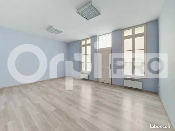 Bureau 75 m²