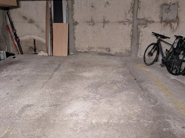 Place de parking résidence familiale privée