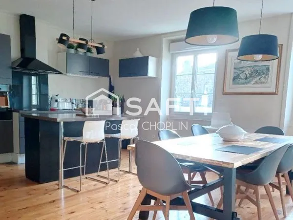 Splendide duplex à proximité de toutes les commodités.