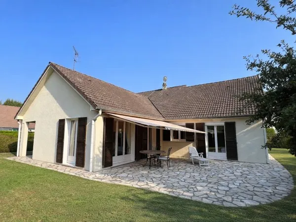 Maison 172m² plain-pied résidence recherchée OZOIR LA FERRIERE