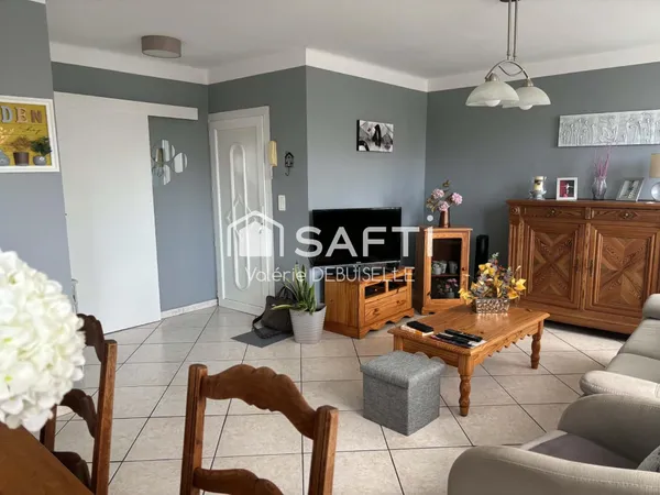 Appartement au 1er étage très lumineux et fonctionnel