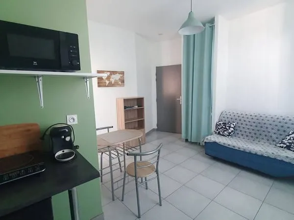 Studio 1 pièce 17 m²