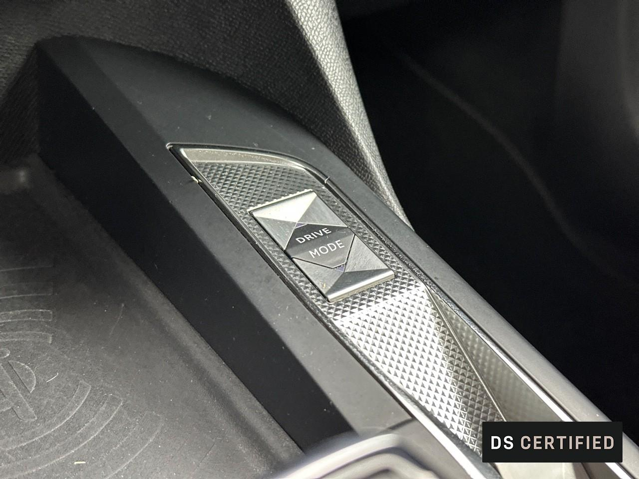 Ds Ds 3 crossback puretech 130 s&s eat8 business — photo 32