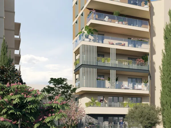 Antibes – Dernier étage, 5 pièces, terrasse et balcon