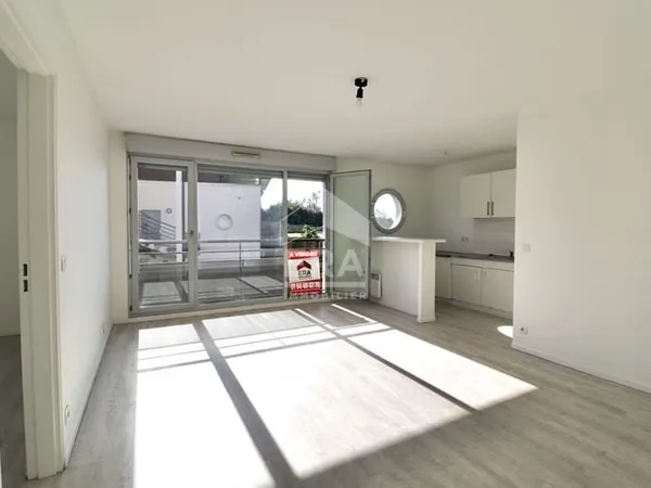 Charmant appartement 2 pièces à vendre à Chelles, quartier Mont-Chalâts - Madeleine