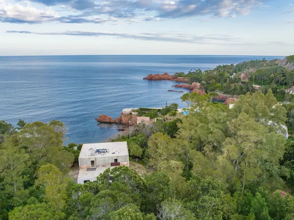 Saint-Raphaël Propriété En Front De Mer À Réhabiliter