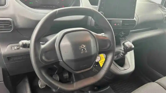 Peugeot Partner fourgon xl 950 kg bluehdi 130 s&amp;s bvm6 — photo 6
